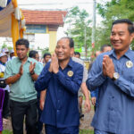 ឯកឧត្តម យូ សិរីវុឌ្ឍ និង ឯកឧត្តម ភឺន ផល្លា អញ្ជើញជាអធិបតីក្នុងពិធីប្រកាសសេចក្តីសម្រេច បញ្ចូលសមាជិកគណបក្សប្រជាជនកម្ពុជាស្រុករតនមណ្ឌល ខេត្តបាត់ដំបង ចំនួន ៧៩៨នាក់